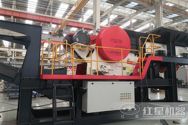 履帶移動鄂式破碎機(jī) 履帶移動鄂式破碎機(jī)