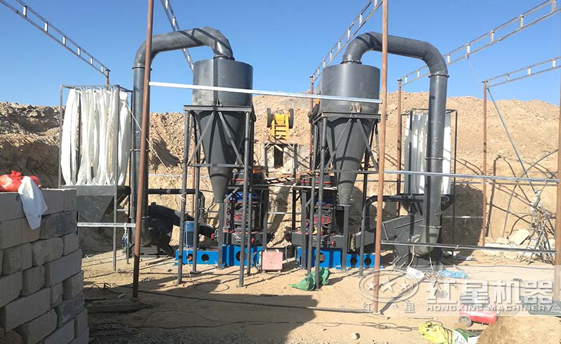 雷蒙磨生產(chǎn)線安裝現(xiàn)場 雷蒙磨生產(chǎn)線安裝現(xiàn)場