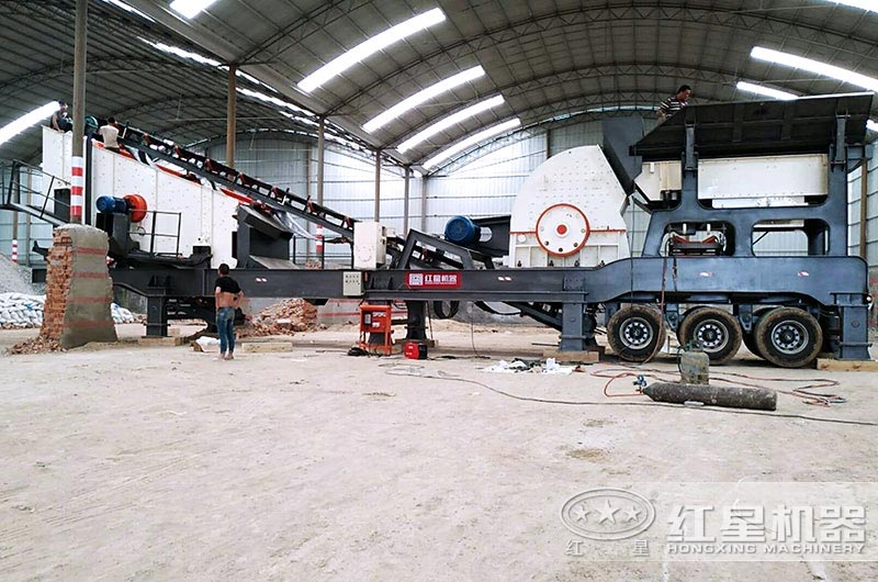 方案2移動(dòng)式破碎機(jī)設(shè)計(jì)方案現(xiàn)場 方案2移動(dòng)式破碎機(jī)設(shè)計(jì)方案現(xiàn)場