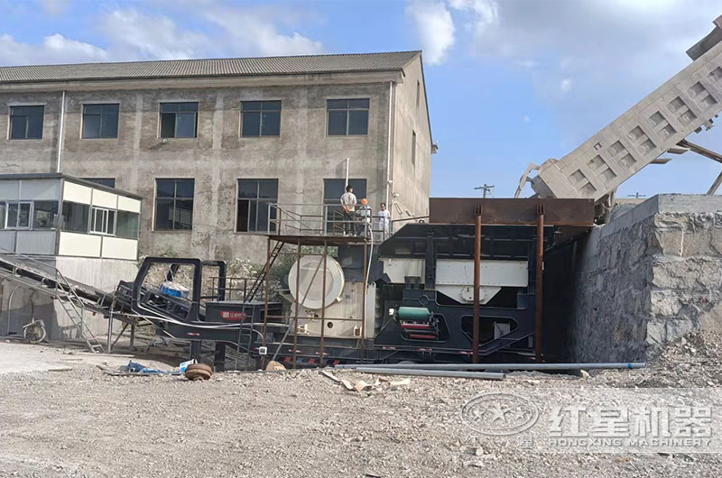 輪胎移動鄂式破碎機(jī) 輪胎移動鄂式破碎機(jī)