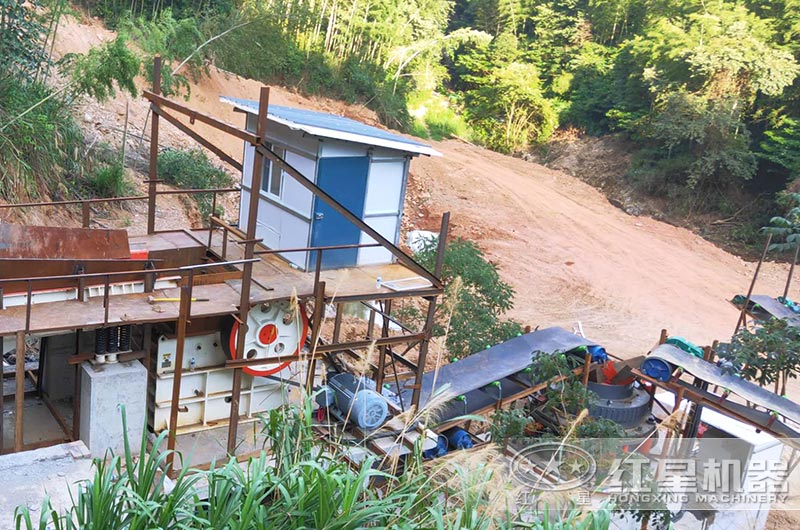 鵝卵石破碎現場，鄂破+圓錐破破碎出13石子